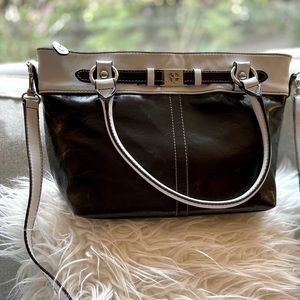 Black & White leather purse.